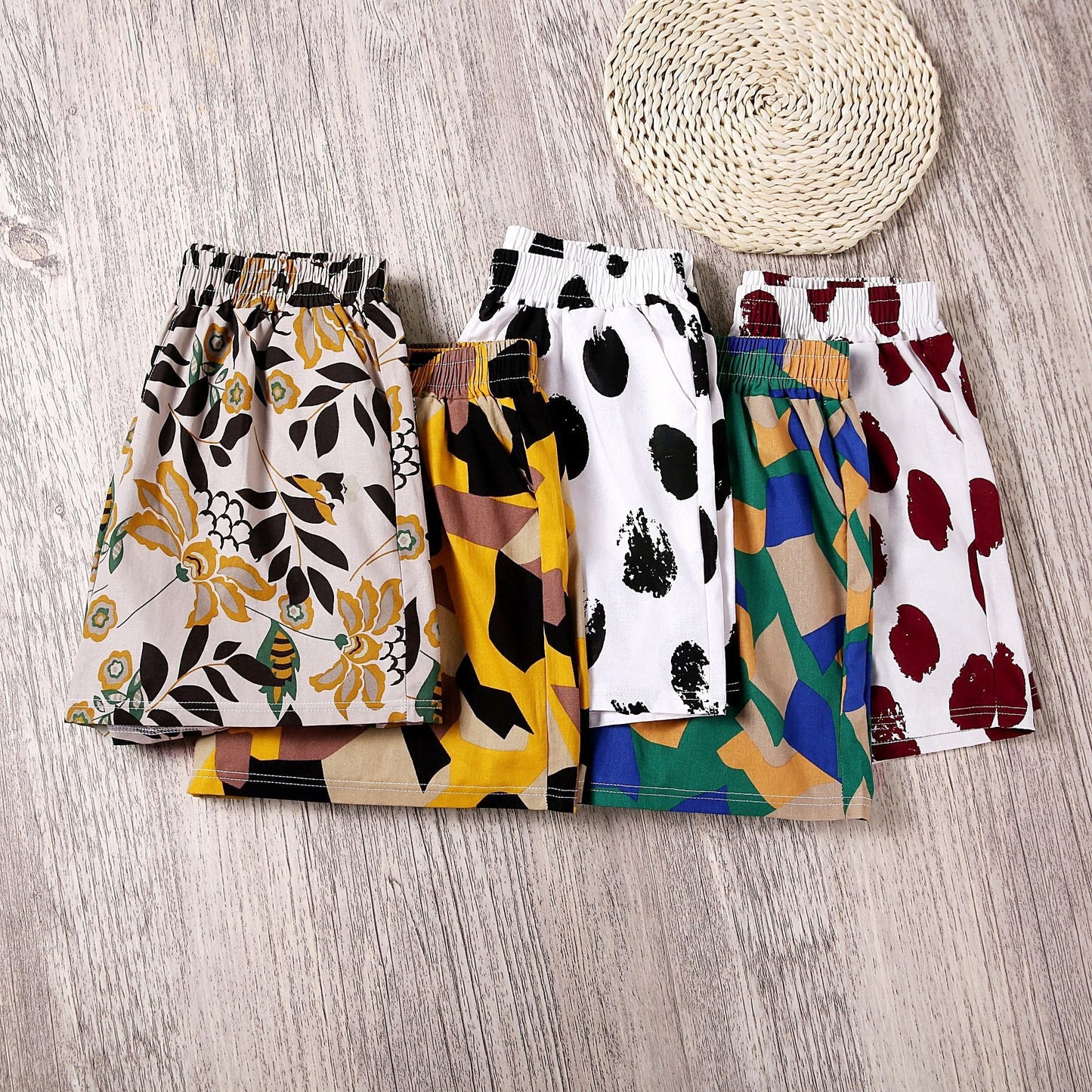 Women's Loose Outer Wear Elastic Waist Casual Cotton Linen Shorts