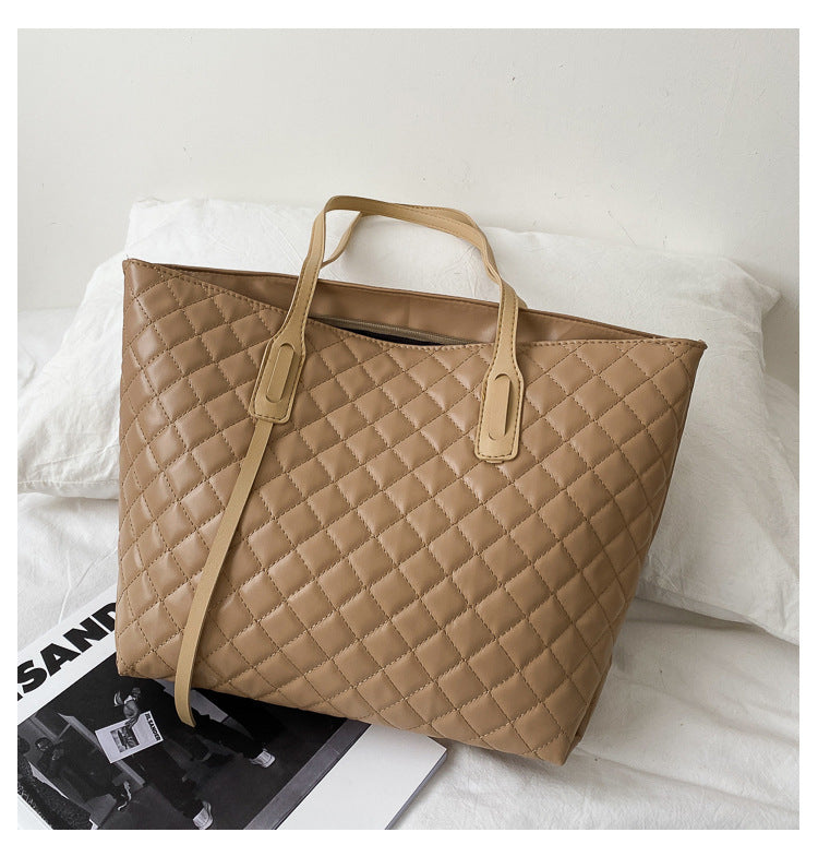 حقيبة تسوق نسائية من Diamond Check Bag حقيبة كتف تحت الإبط