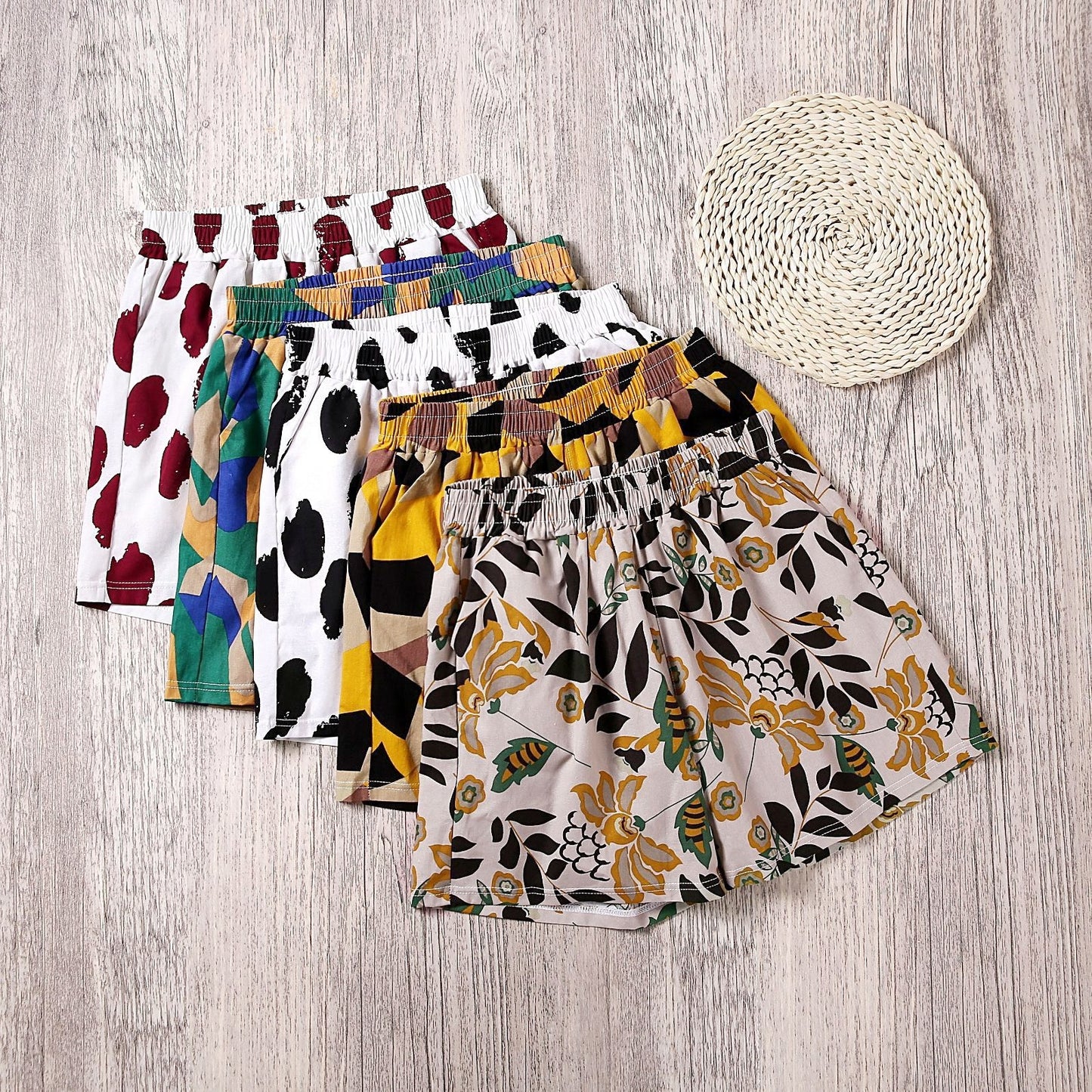 Women's Loose Outer Wear Elastic Waist Casual Cotton Linen Shorts