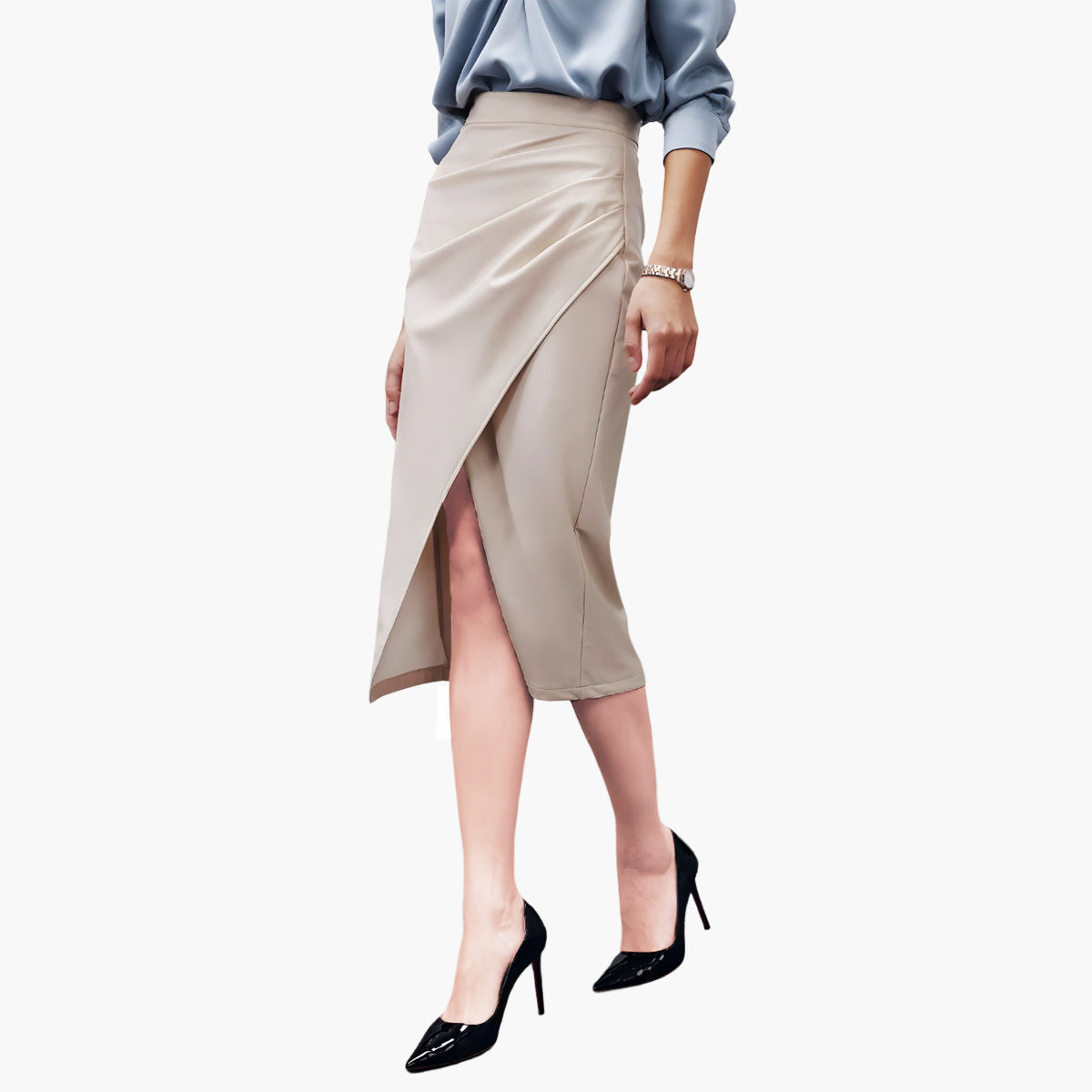 تنورة جلدية بقصّة Slim Fit وخصر مرتفع ومناسبة للتخسيس