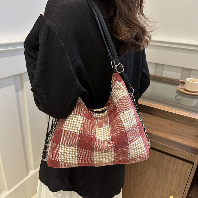 حقيبة ظهر كبيرة الحجم للتنقل والترفيه بسيطة من Plaid