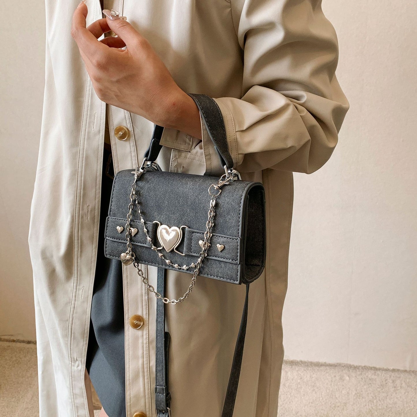 حقيبة كتف نسائية بتصميم سلسلة Love Fashion لفصل الخريف