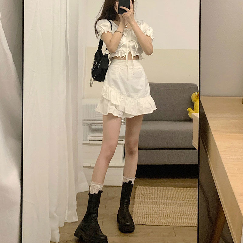 Two Fashionable Skirt Suits For Female Students