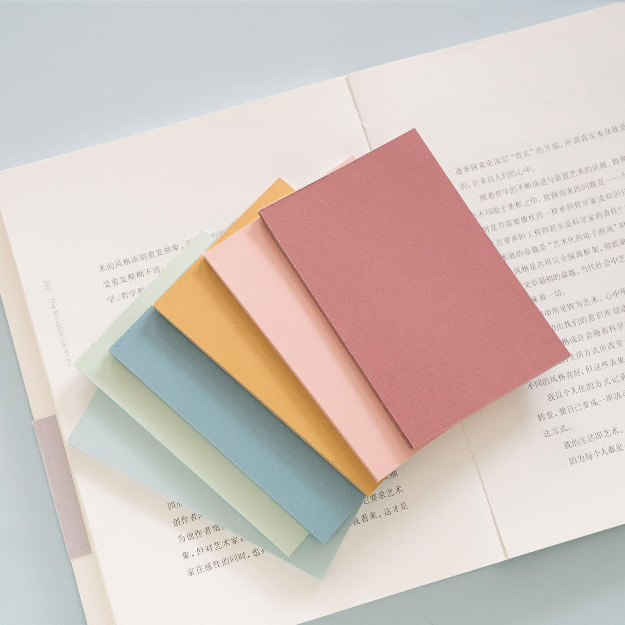 ملاحظات ملونة من Post-it Notes، ورق ملاحظات إبداعي، ملصقات ذاتية اللصق، شريط علامات، شبكة حمراء كبيرة