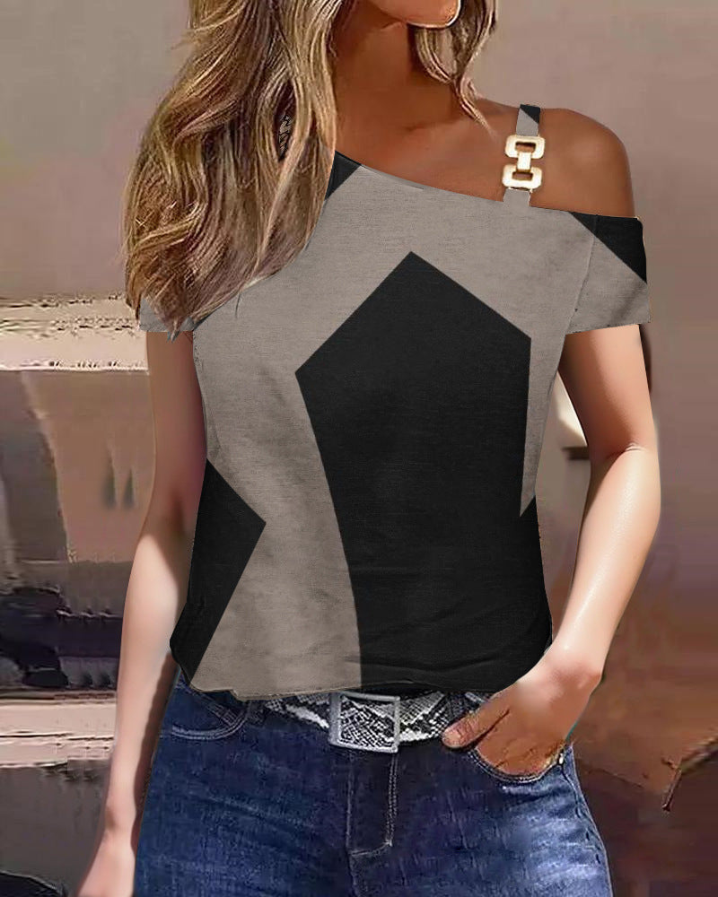 Camiseta de verano con estampado de hebilla de metal y mangas cortas Simplicity para mujer