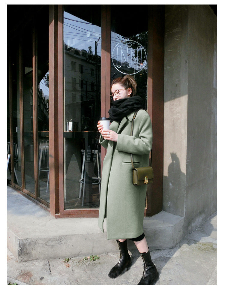 Long coat in woolen coat