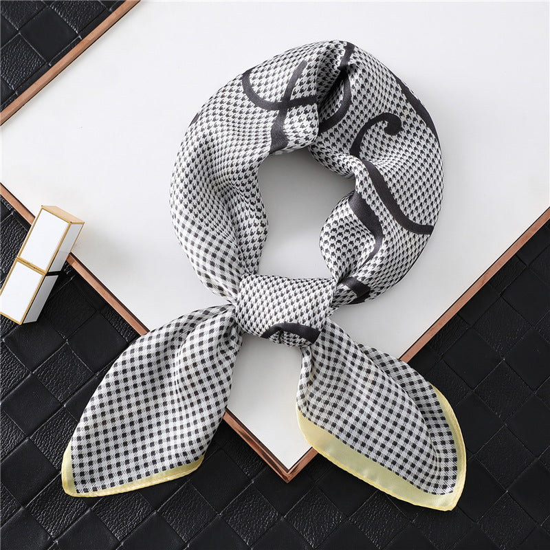 Ladies classic letter plaid scarf