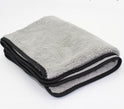 Water-absorbent cleaning cloth