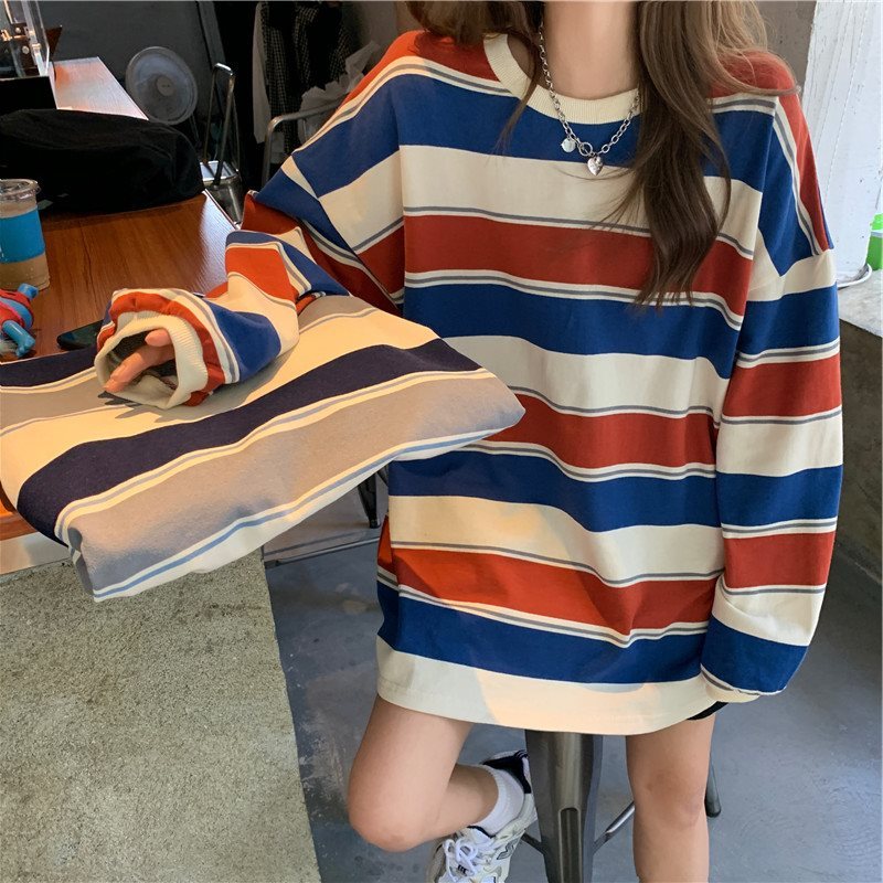 Loose striped sweatshirt