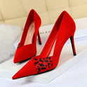 High heeled shoes with pointed Leopard Print