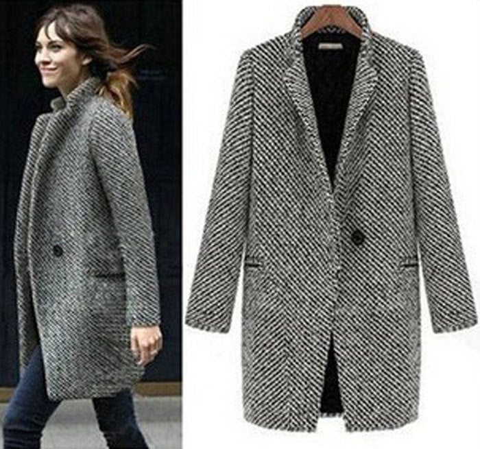 Houndstooth coat trench coat in the long section