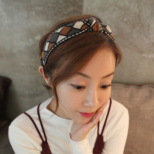 Embroidered diamond knotted headband