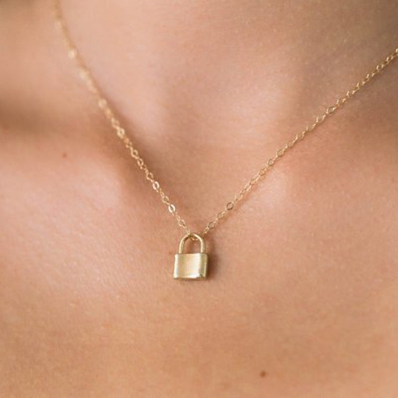 Simple Lock-shaped All-match Alloy Women's Necklace