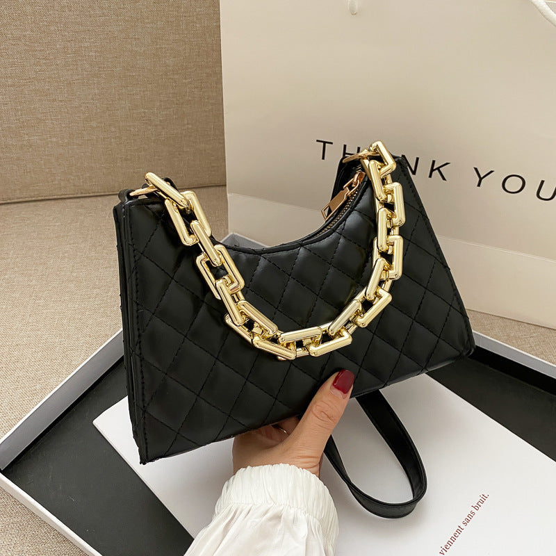 Women'S Fashion Solid Color Portable Small Fragrant Rhombus Chain Bag