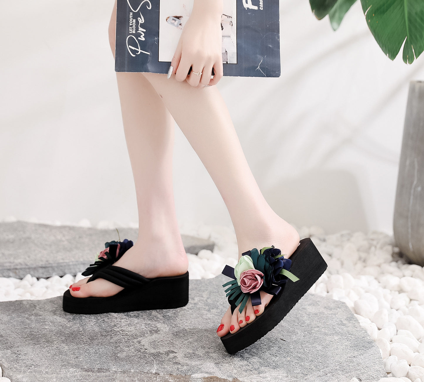 Fashion High-heeled Platform Flip Flops Flower Wedge Beach Shoes