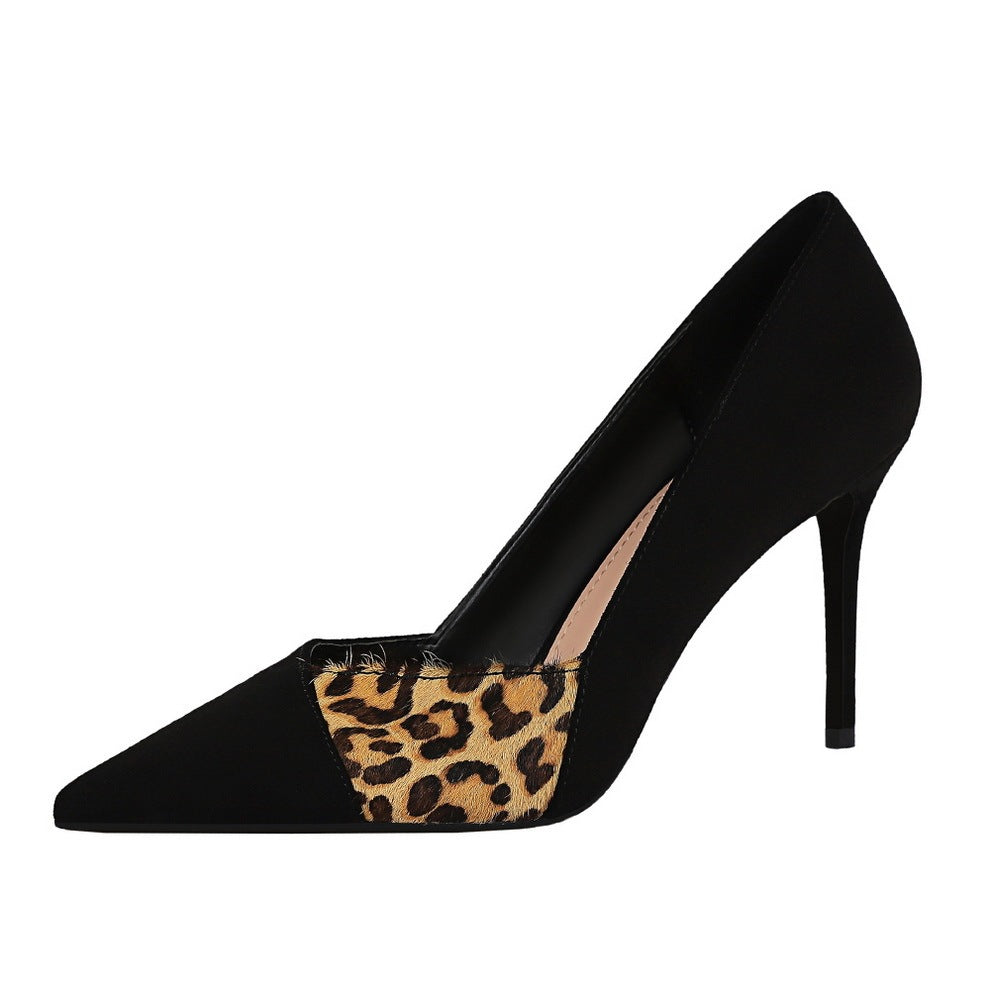 High heeled shoes with pointed Leopard Print