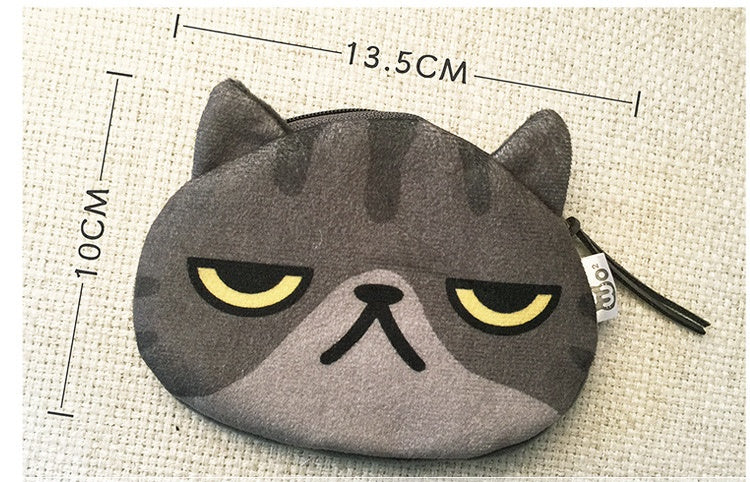 The cat is coming. The comet man purse. The cat storage bag.