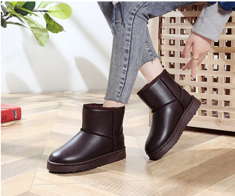 Fashion Women's Flat Warm And Suede Leather Boots