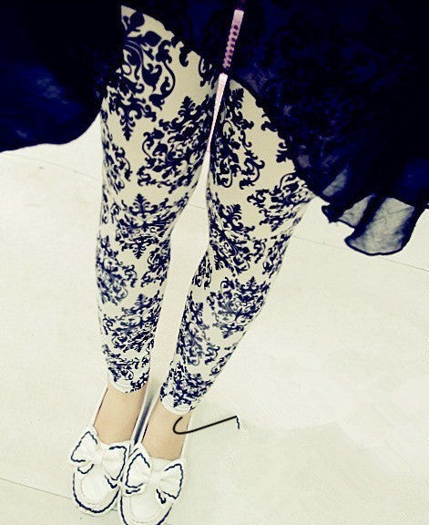 Women's Blue And White Porcelain Milk Silk Leggings Outerwear Ankle-length Pants