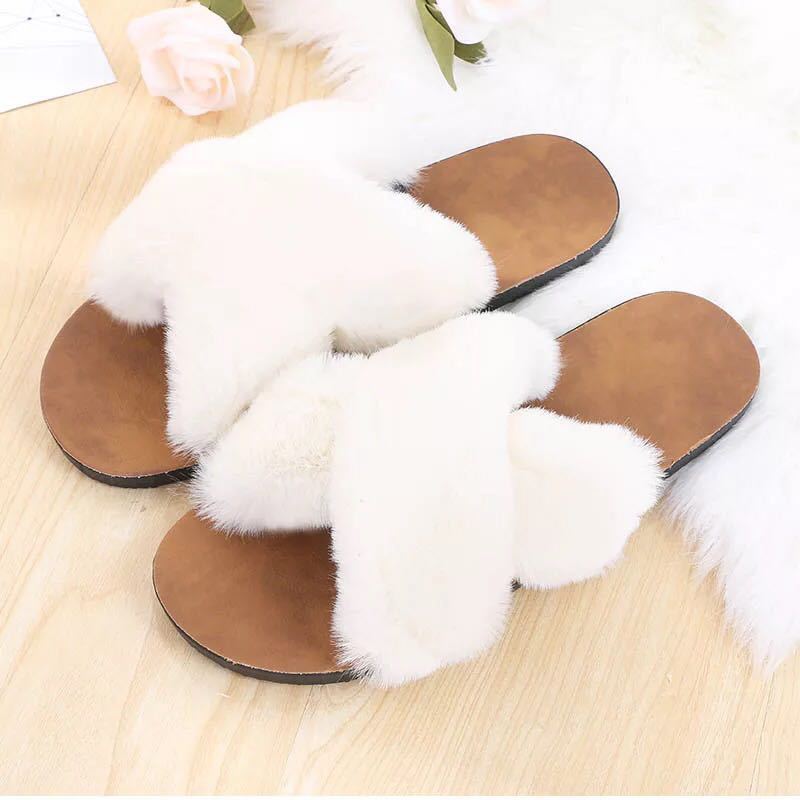 Cross hair slippers women flat bottom