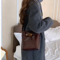 Oil Wax Leather Shoulder Messenger Bag Retro Simple Bucket Bag