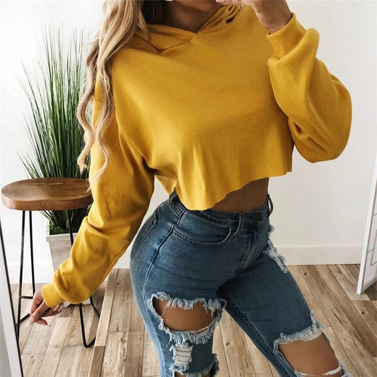 Short loose leak navel sweater