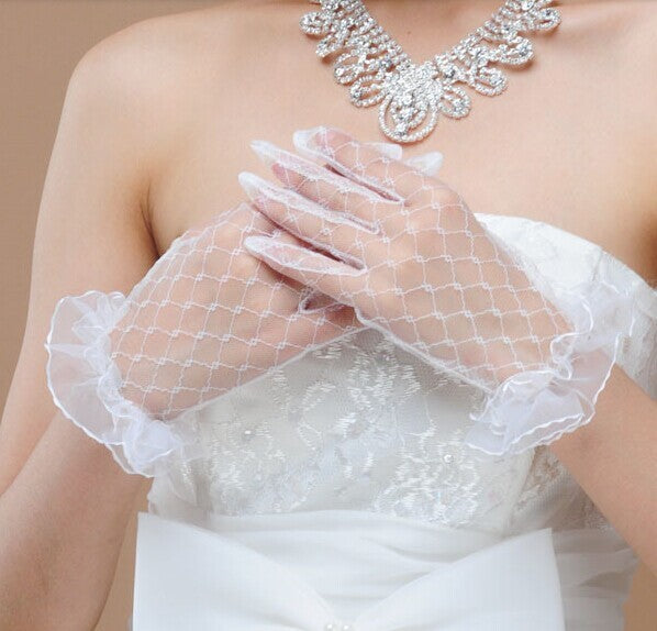 Bridal lace gloves