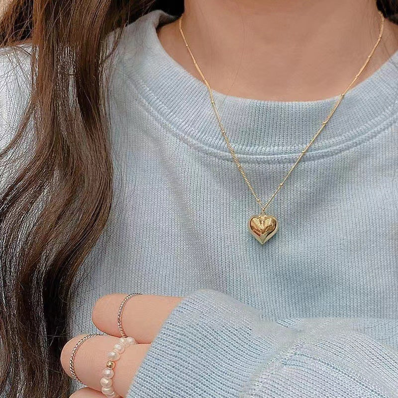 Women's Niche Three-dimensional Peach Heart Necklace