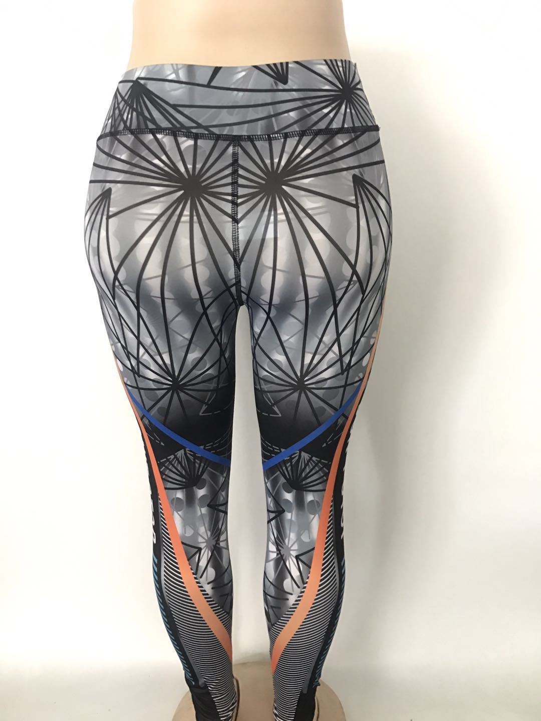 Printed yoga pants movement