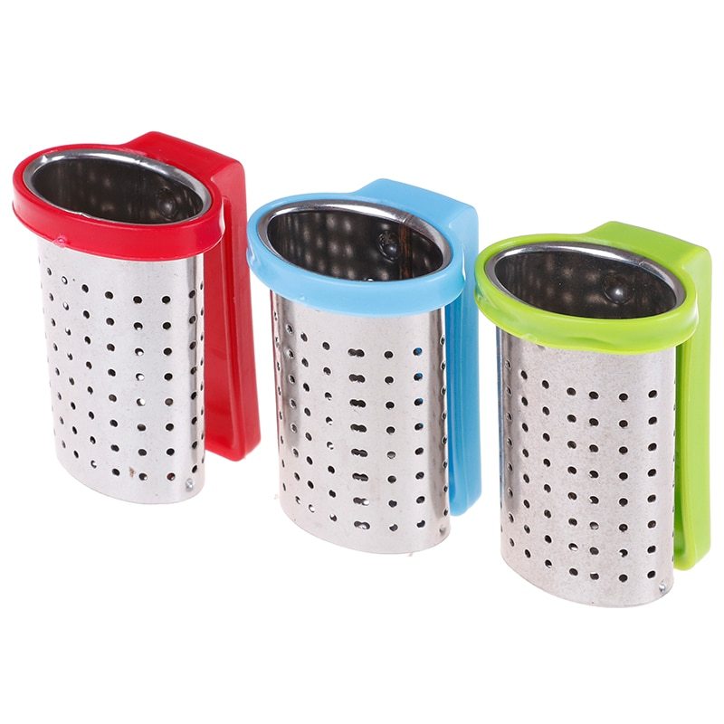 Simple and portable tea strainer