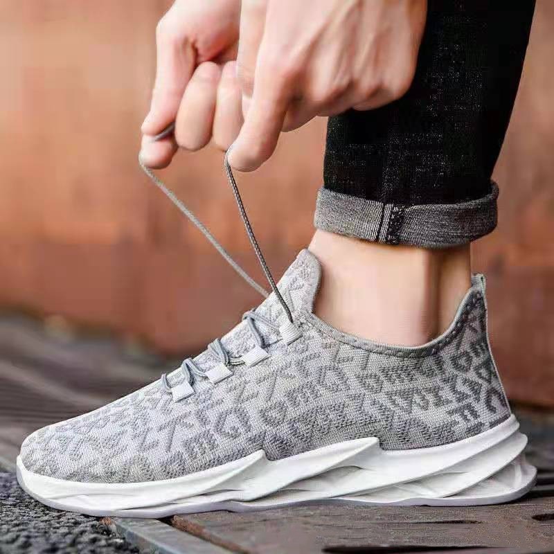 Breathable Lightweight Non-slip Soft Sole Sneakers