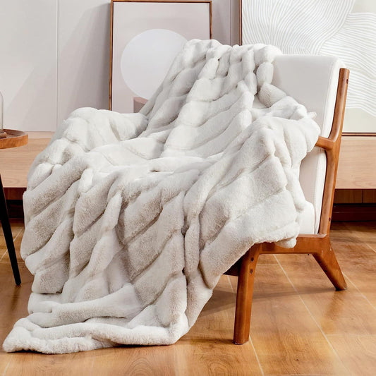 Soft Plush Striped Home Decorative Sofa Small Blanket