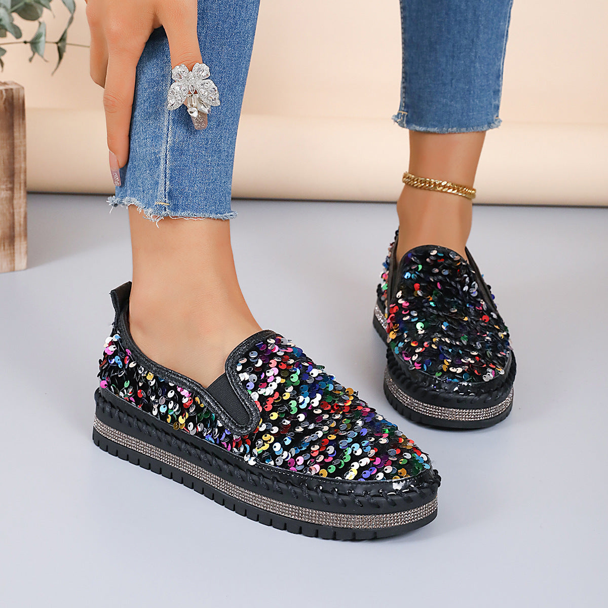 Round Toe Flat Bottom Color-blocking Sequin Oversized Shoes