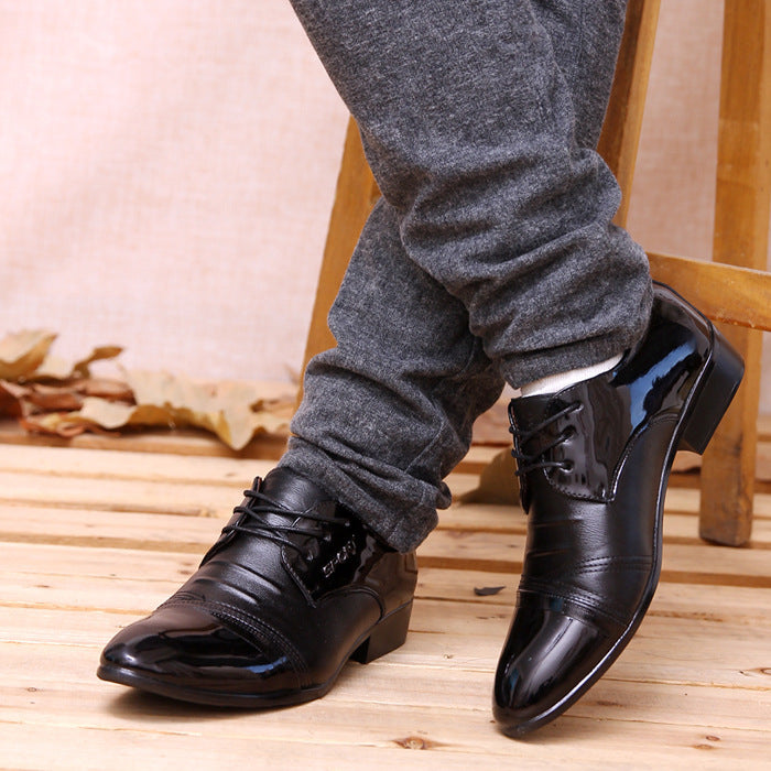 Men's casual pointed leather shoes