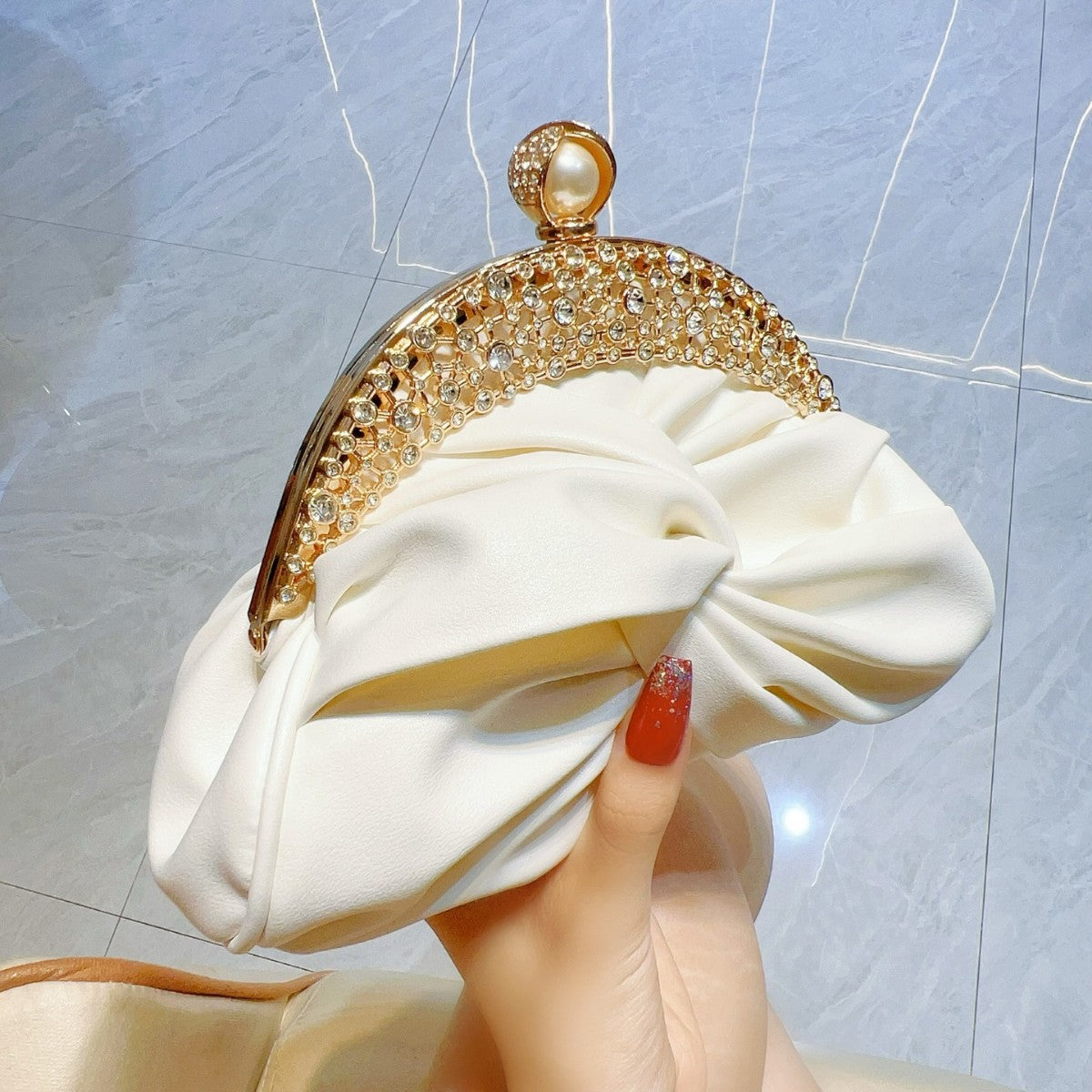 Diamond-embedded High-grade Socialite Clutch Mini