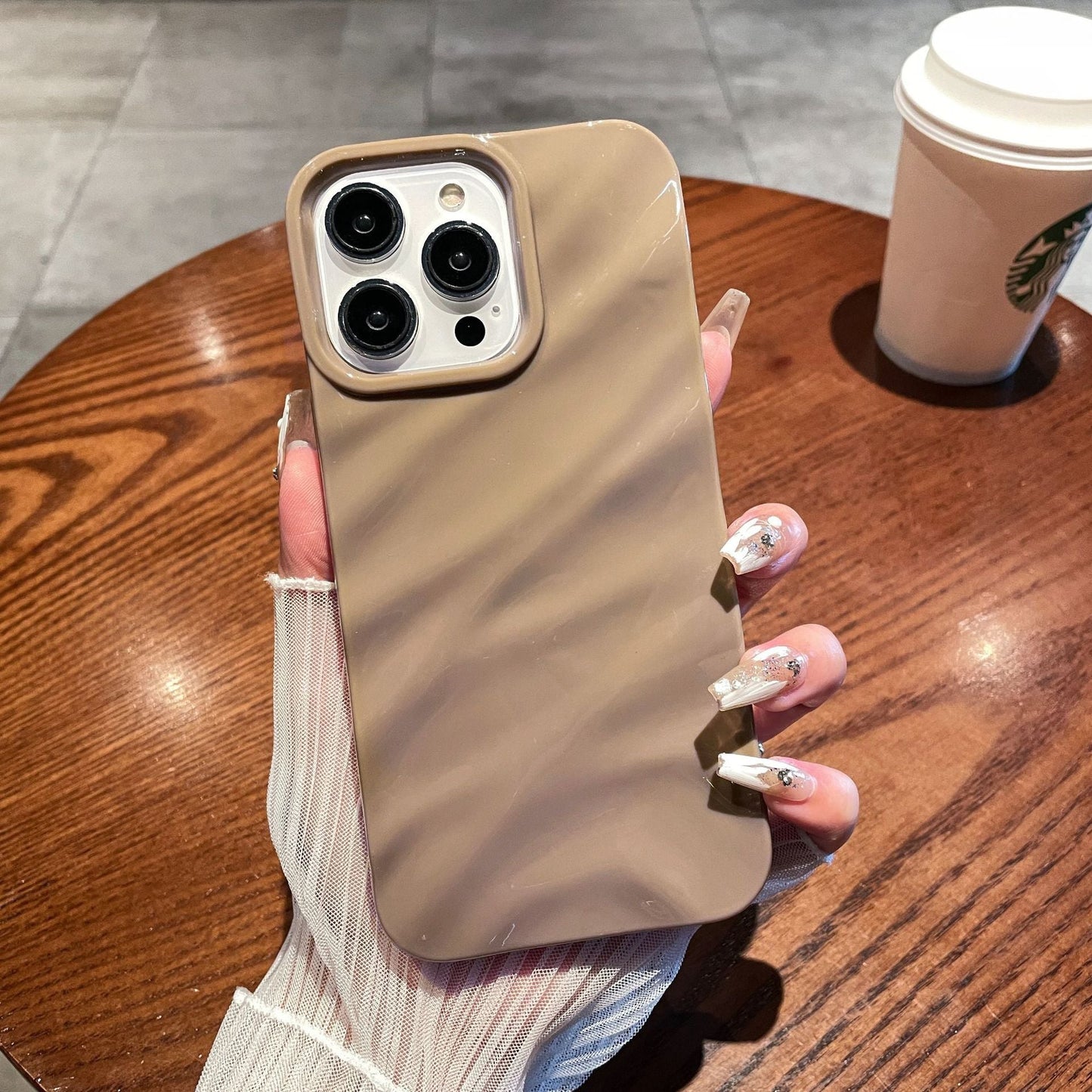 Three-dimensional Pleated Pattern Phone Case