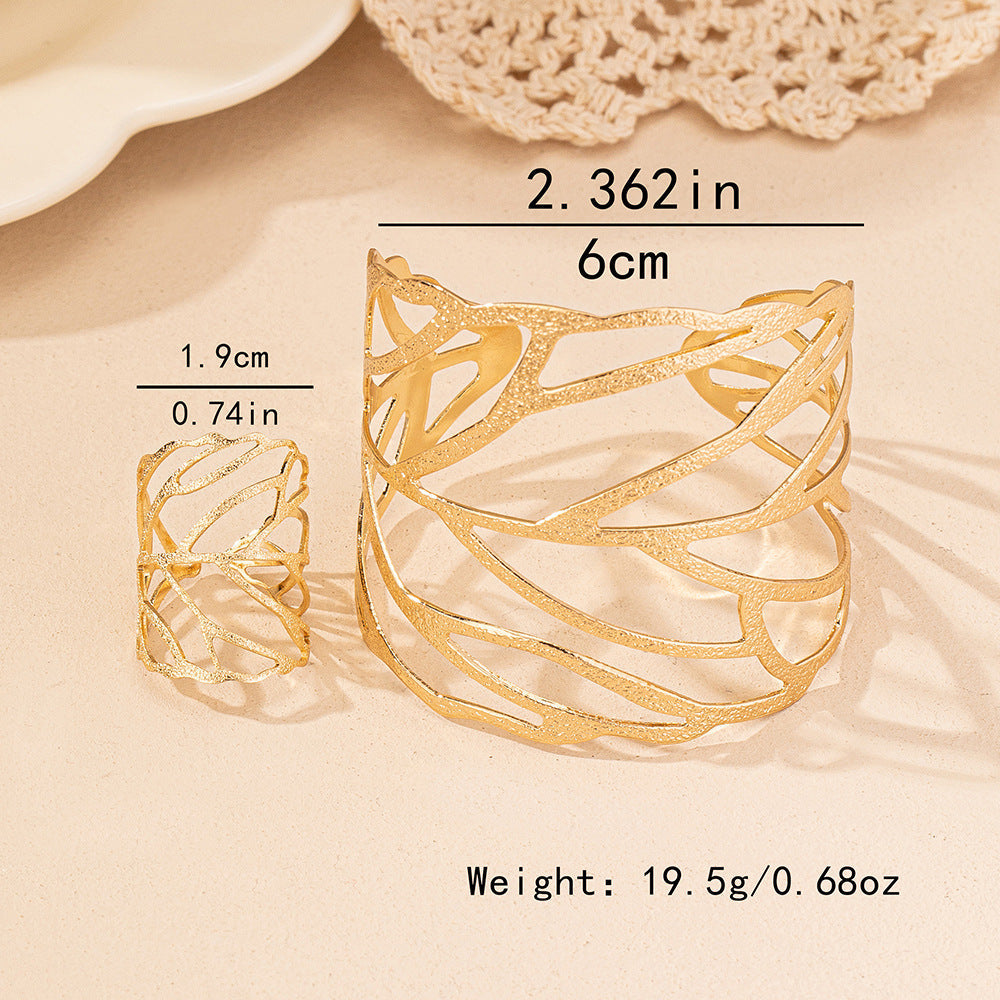 Fashion Hollowed-out Leaves Ring Bracelet Suit