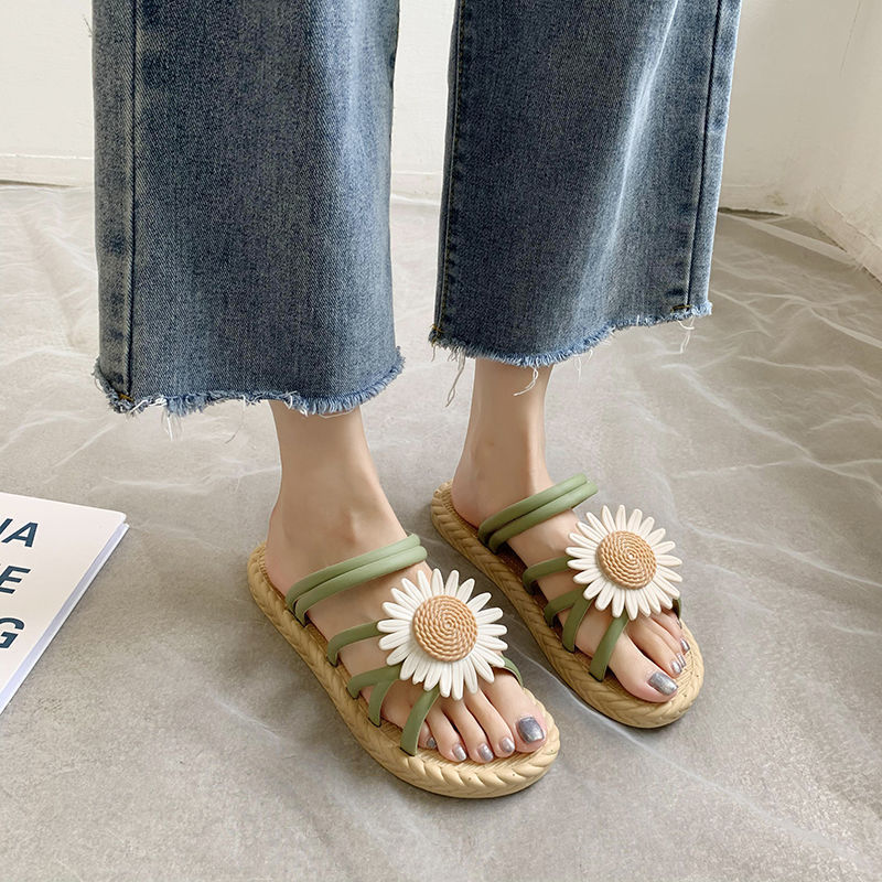 All-match Outer Wear Student Fairy Style Flat Sandals And Slippers With Small Wrinkle Chrysanthemum