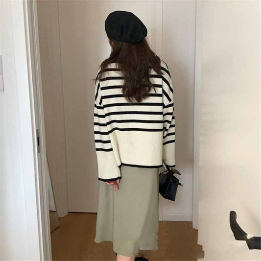 Women's Round Neck Striped Sweater Top