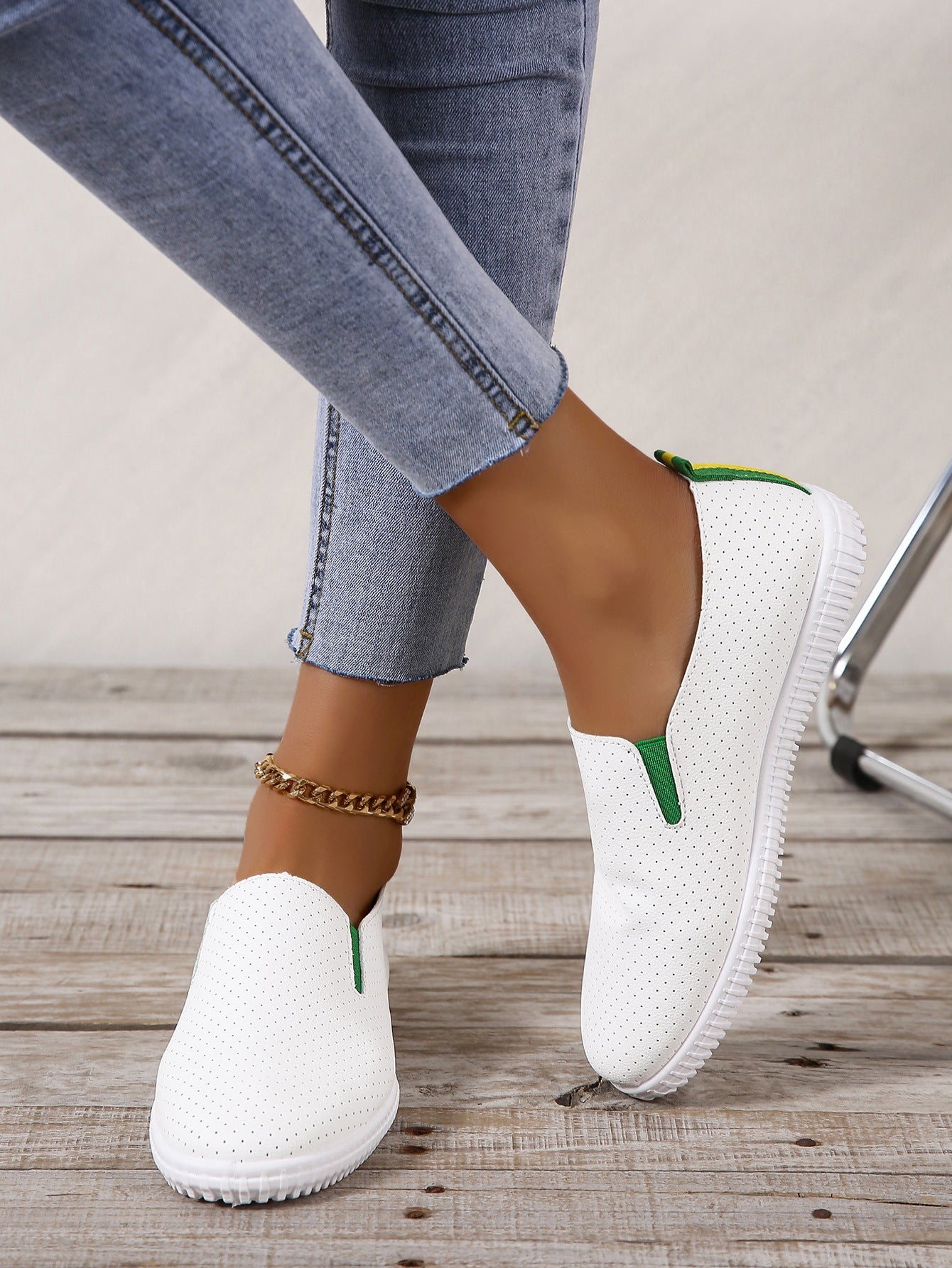 Fashion Hollowed-out Women's Casual Flat Shoes