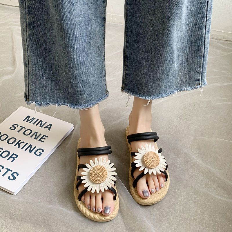 All-match Outer Wear Student Fairy Style Flat Sandals And Slippers With Small Wrinkle Chrysanthemum