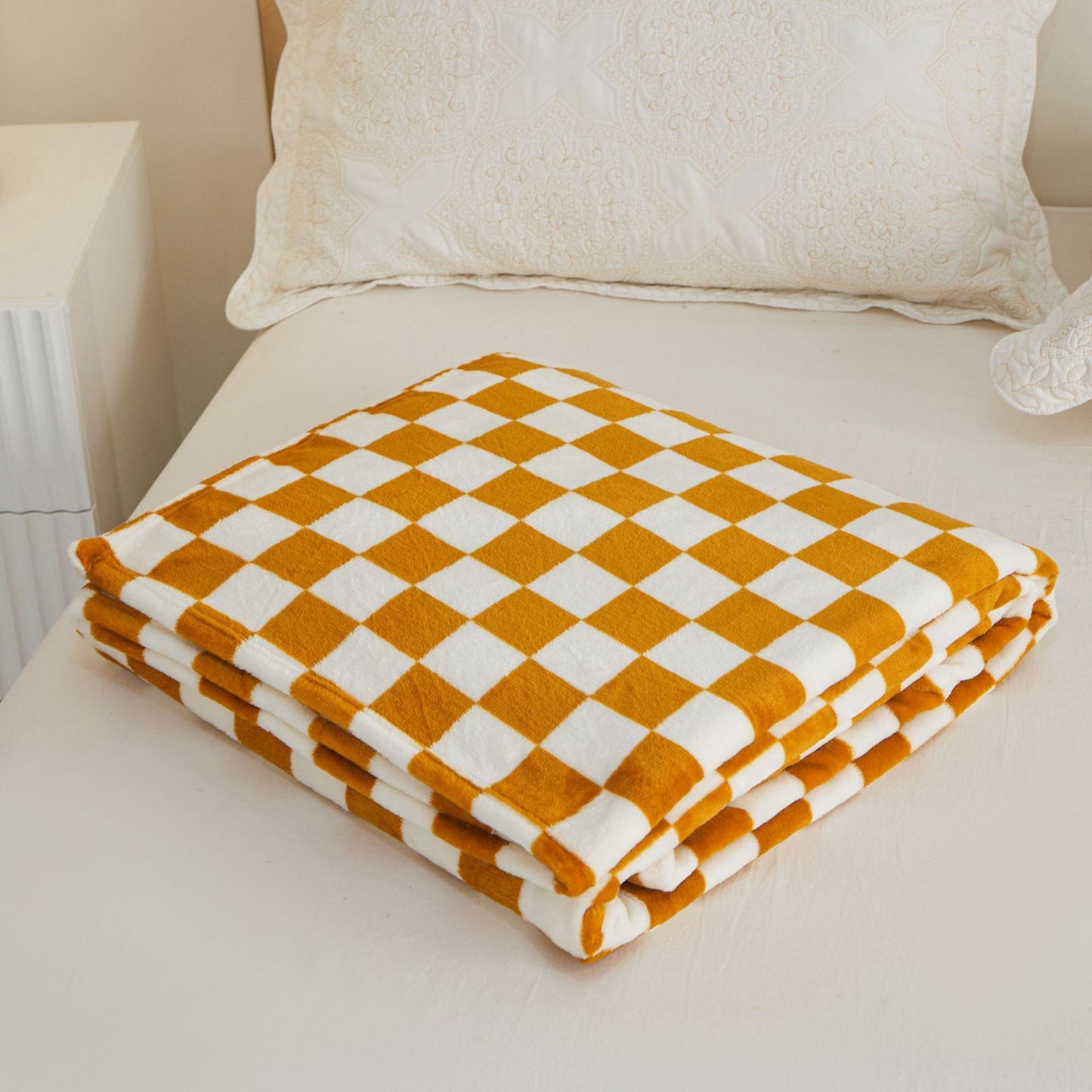 Chessboard Grid Flannel Blanket Square Thickened Milk Flannel Blanket