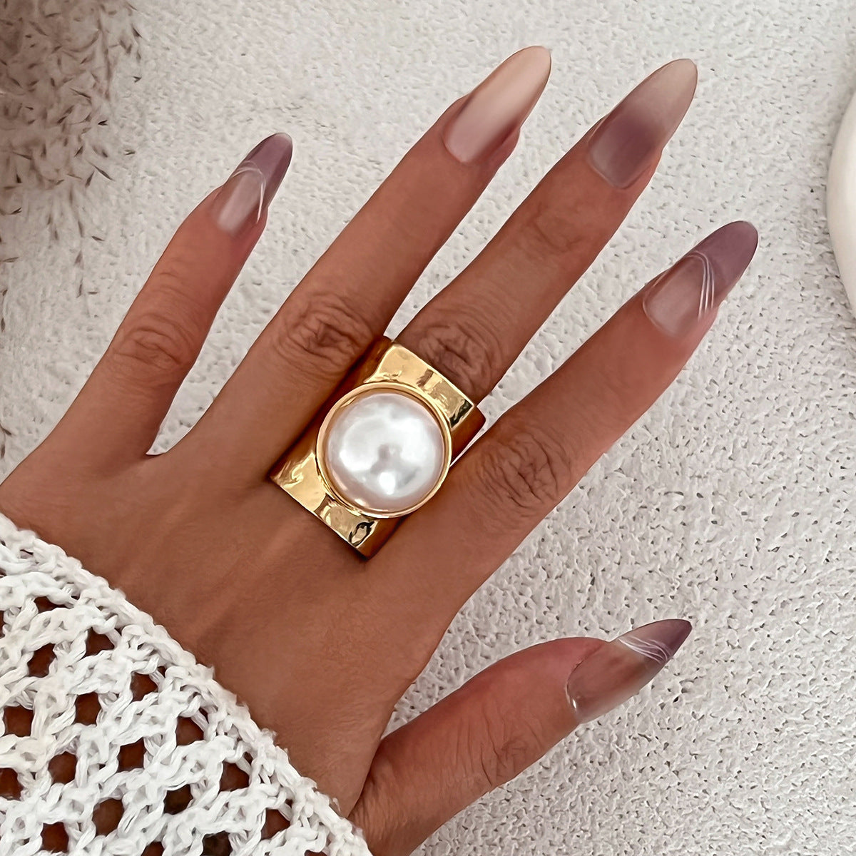 Exaggerated Inlaid Large Pearl Wide Ring